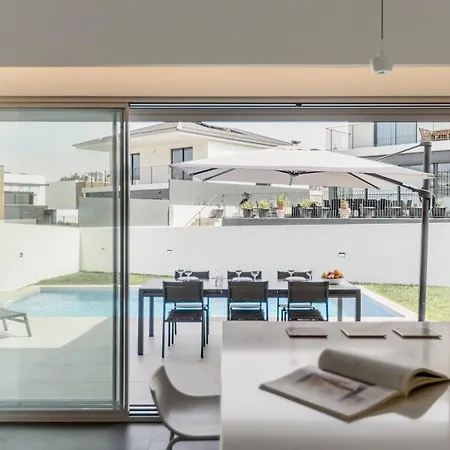 Lilac Cascais Villa With Swimming Pool *