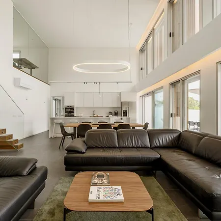 Lilac Cascais Villa With Swimming Pool *